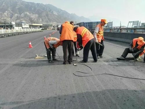 鄂托克前道路桥梁病害治理